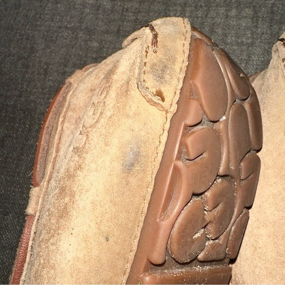 Ugg moccasins - Picture 7 of 11